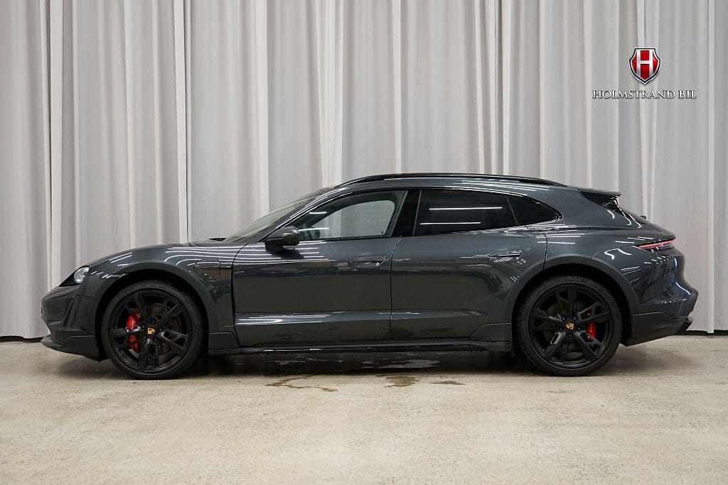 Porsche Taycan 490 hp