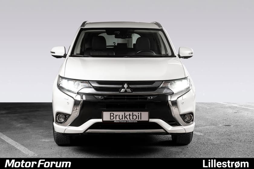 Bilde 1 av Mitsubishi Outlander PHEV Instyle+ | Hengerfeste | Skinn | DAB | Navi | Norsk