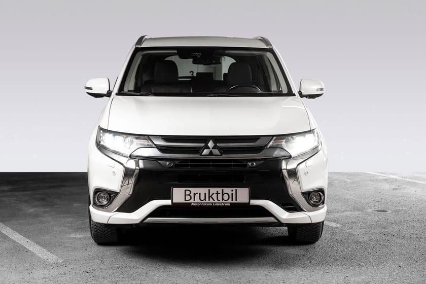 Bilde 3 av Mitsubishi Outlander PHEV Instyle+ | Hengerfeste | Skinn | DAB | Navi | Norsk