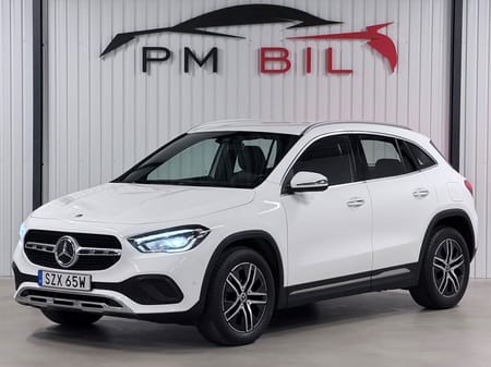 Mercedes-Benz GLA 200 d En-Brukare Moms Drag Värmare Skinn Navi S&V-Hjul