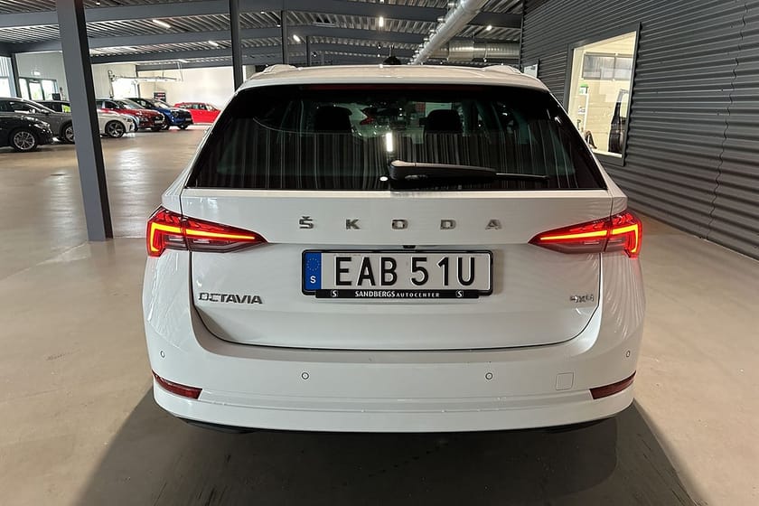 Bild 5 av Škoda Octavia Kombi Skoda 2.0 TDI 4x4 Backkamera Värmare Keyless Drag Eu6