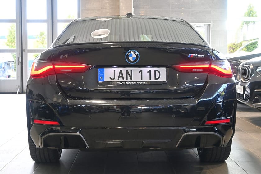 Bild 4 av BMW i4 M50 xDrive Gran Coupé Fully Charged M Sport Drag