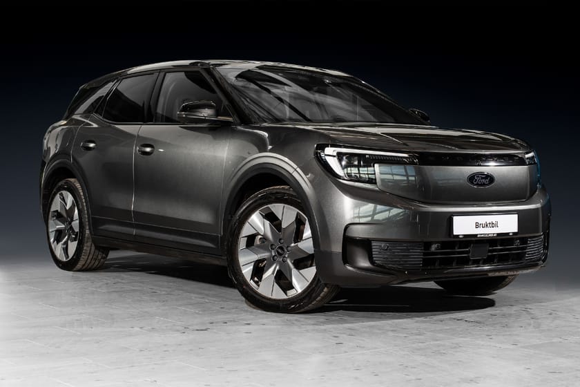 Bilde 2 av Ford Explorer EV Extended Range AWD App Forvarme Krok Hud AGR Pano B&O