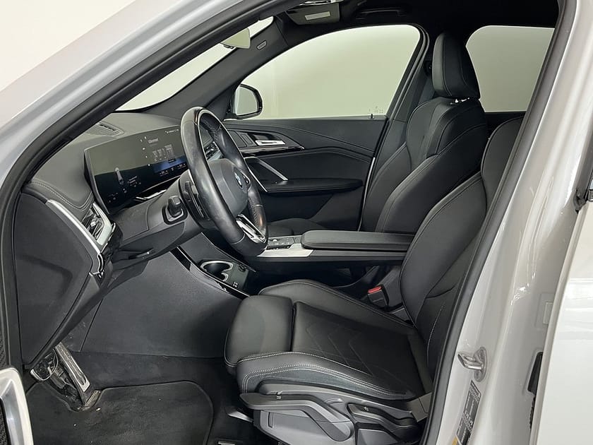 Bild 5 av BMW iX1 xDrive30 4,95% M Sport Komfort Access Rattvärme