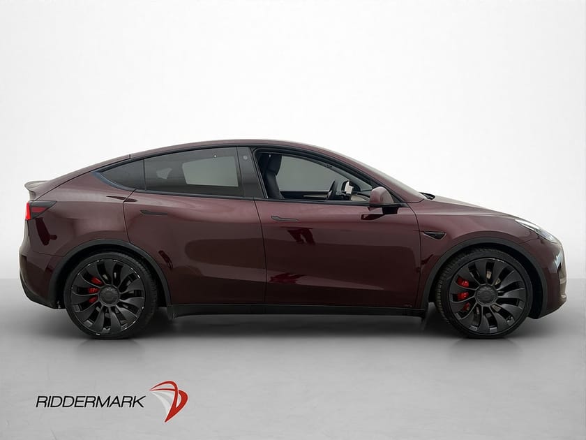 Bild 5 av Tesla Model Y Performance AWD Dragkrok Autopilot Svensksåld