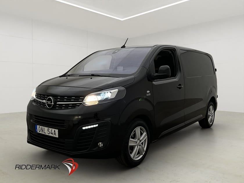 Bild 3 av Opel Vivaro Skåpbil IP L2 170hk Ny-Kamrem Värm Drag B-Kamera CARPLAY