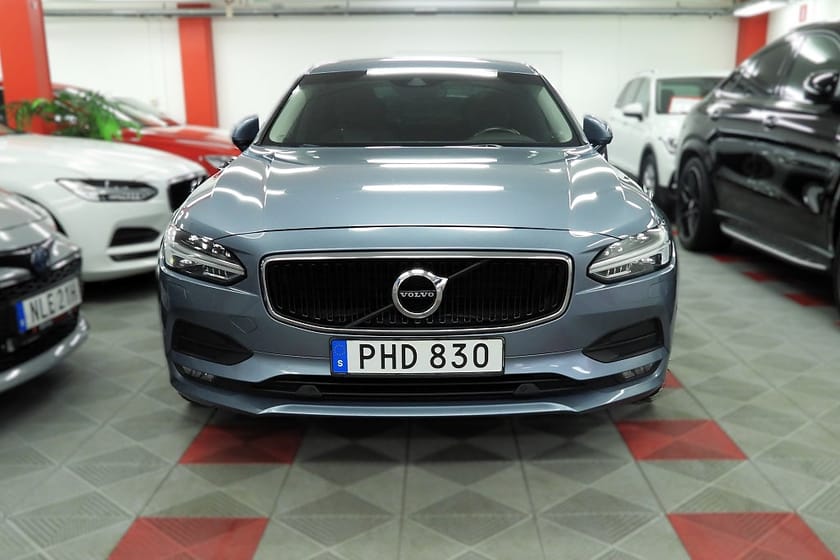Bild 3 av Volvo S90 D4 AWD Geartronic Momentum Kamera SOV Hjul Drag