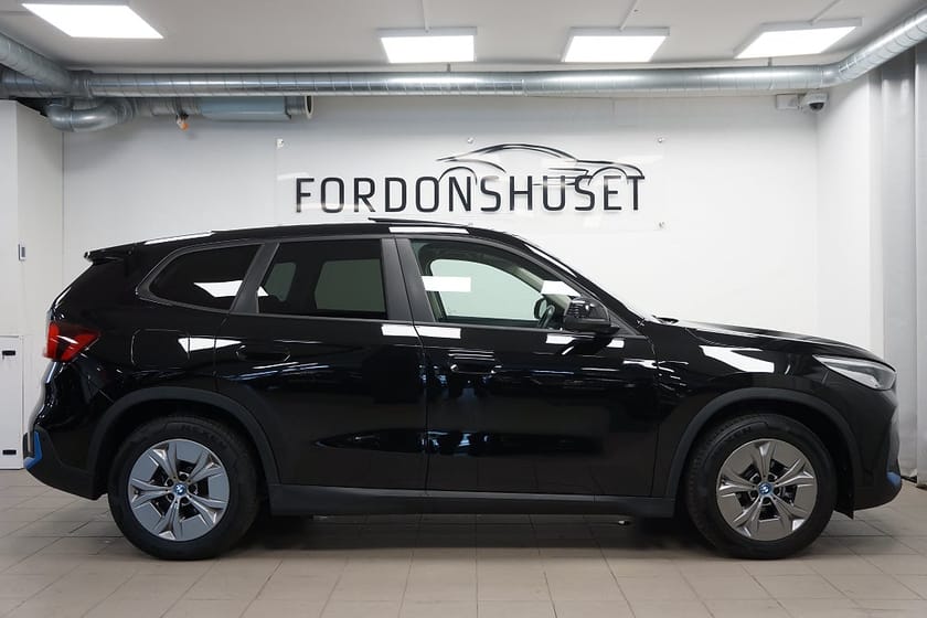 Bild 3 av BMW iX1 xDrive30 306HK | SVENSKSÅLD