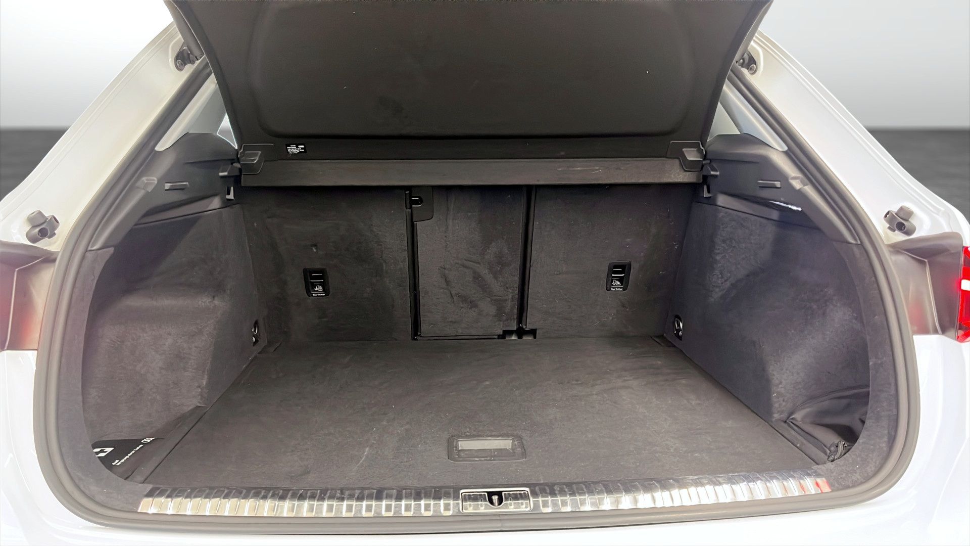 Audi Q3 2023, photo 7/10