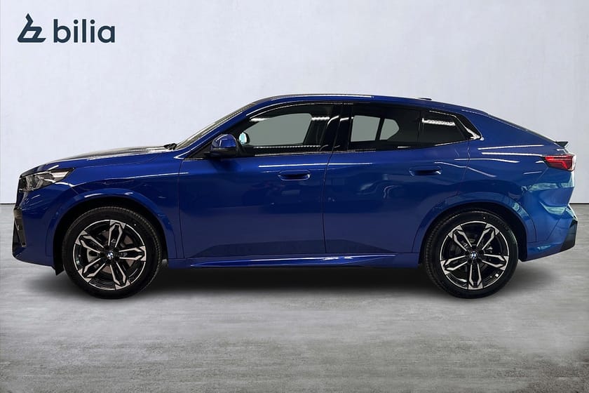 Bild 3 av BMW iX2 xDrive30 xDrive 30 M-sport | Drag | Backkamera | Aktiv farth.