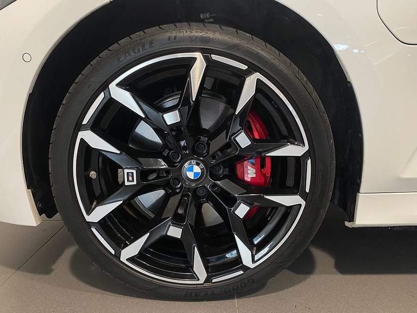 Bild 3 av BMW 330e xDrive Sedan M sportpaket Adaptiv farthållare Dragkrok