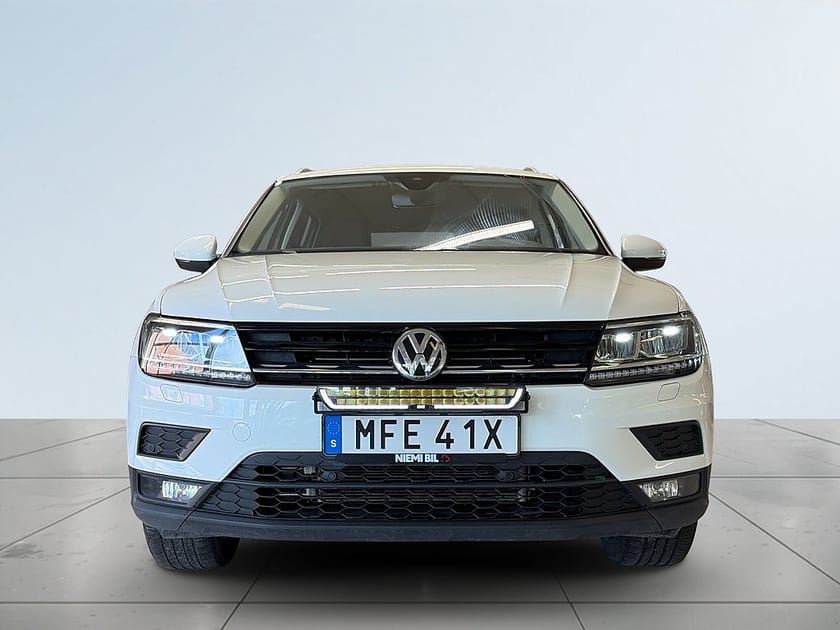 Bild 2 av Volkswagen Tiguan 2.0 TSI 4Motion Base LED-ramp Värmare Bkamera Drag S&V