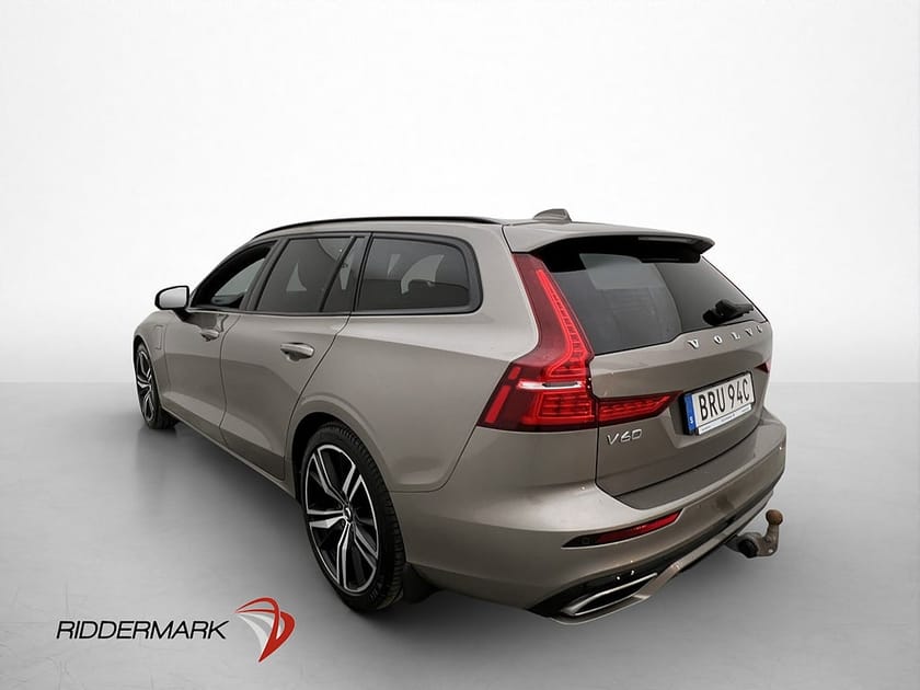 Bild 5 av Volvo V60 T6 AWD R-Design Värmare CarPlay Adaptiv MOMS Drag