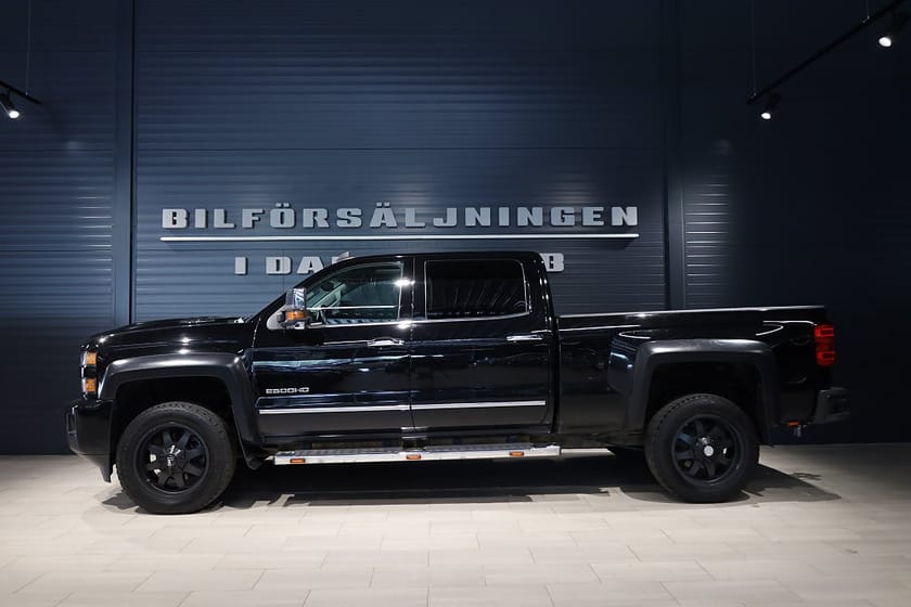 Bild 3 av Chevrolet Silverado 2500 HD Crew Cab 6.6 V8 Duramax 4WD 451hk