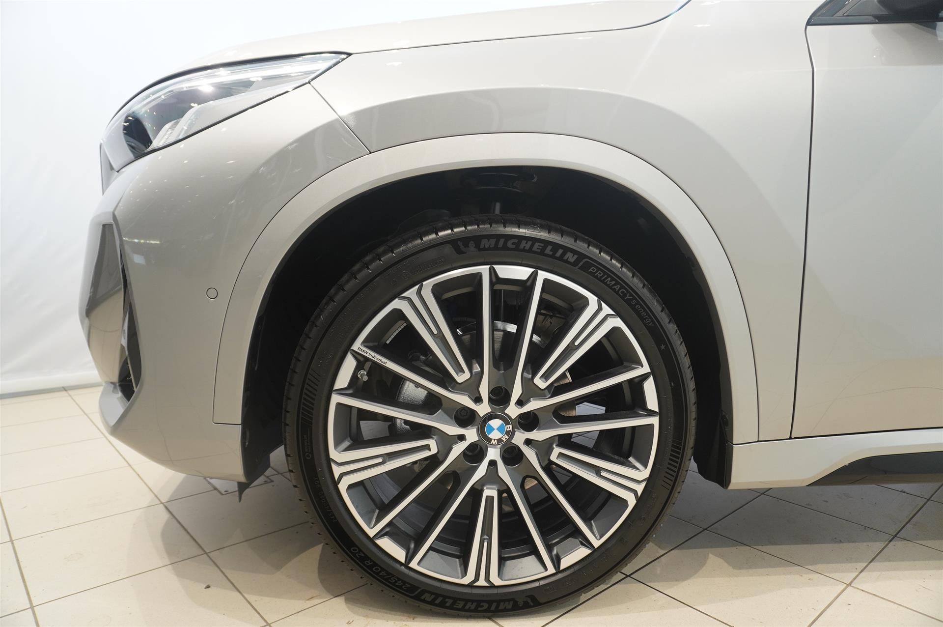 BMW iX1 eDrive20, 204ps, 2026