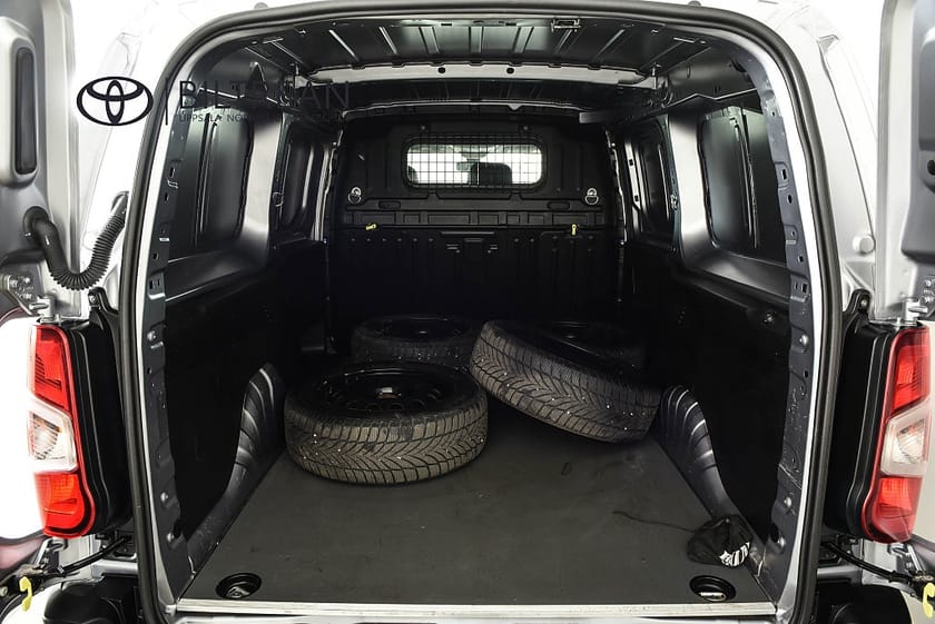Bild 5 av Toyota ProAce City Long 1.5D Auto Comfort D-värmare Vinterhjul