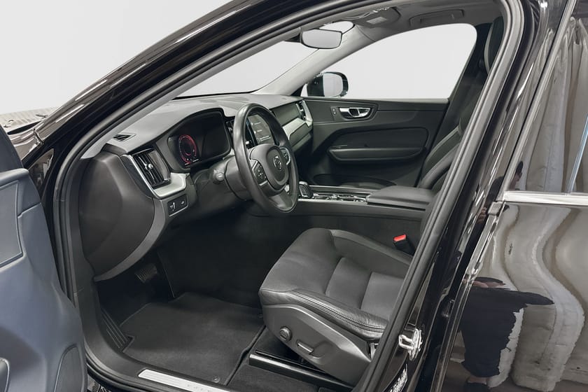 Bild 4 av Volvo XC60 B4 AWD Diesel Momentum Advanced Edt
