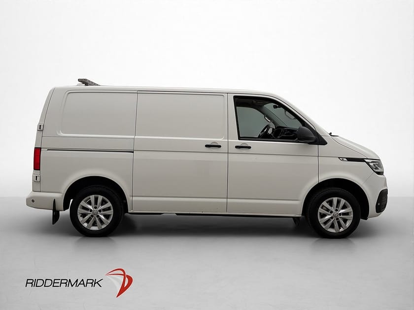 Bild 2 av Volkswagen Transporter 4M Värm LED Drag Kamera CARPLAY Moms
