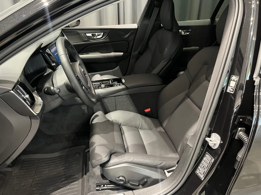 Bild 5 av Volvo V60 T6 Plus Dark Nordic Edition Lagerbil Redo för Omg Leverans