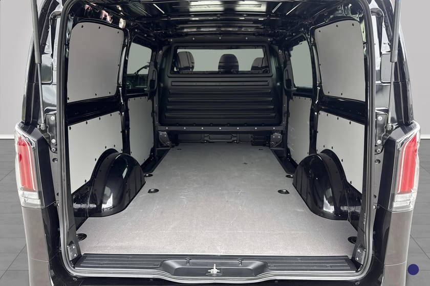 Bilde 5 av Mercedes-Benz Vito 116 CDI 4x4 3.0t 3.0t– 2025|Kun 6 800 km|4MATIC|
