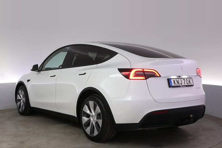 Bild 4 av Tesla Model Y Long Range AWD Autopilot Pano Drag V-hjul