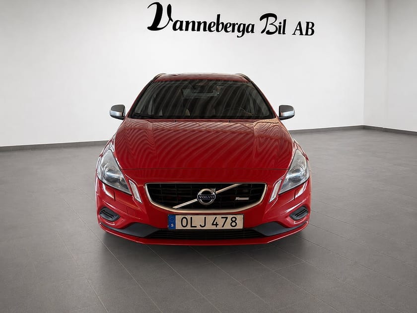 Bild 2 av Volvo V60 T4F R-Design Drag/Euro 5
