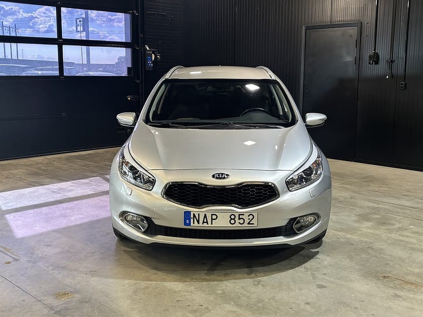 Bild 2 av Kia cee'd_sw cee´d_sw 1.6 CRDi (128hk) Låga mil!
