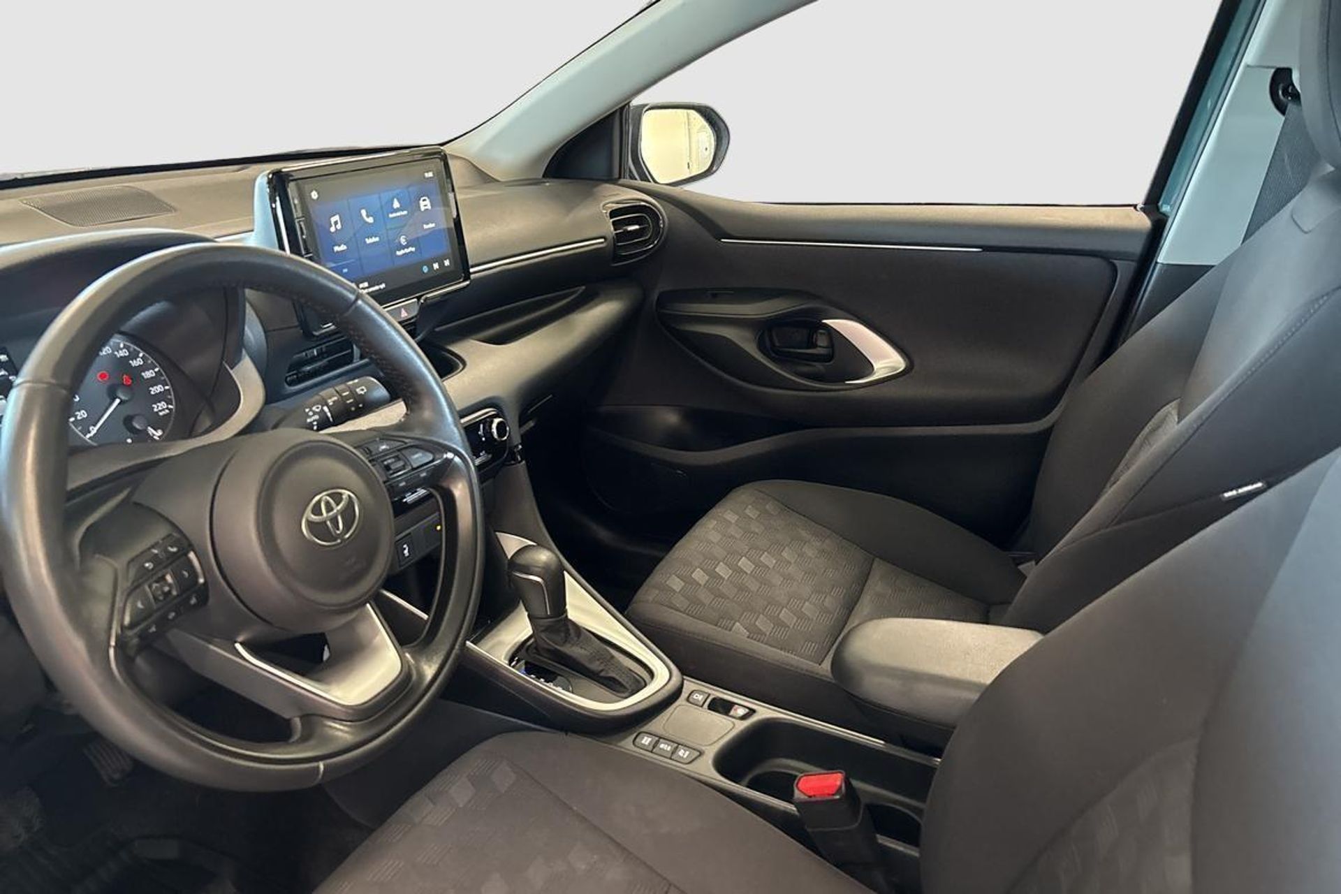 Toyota Yaris 2025, bild 7/10