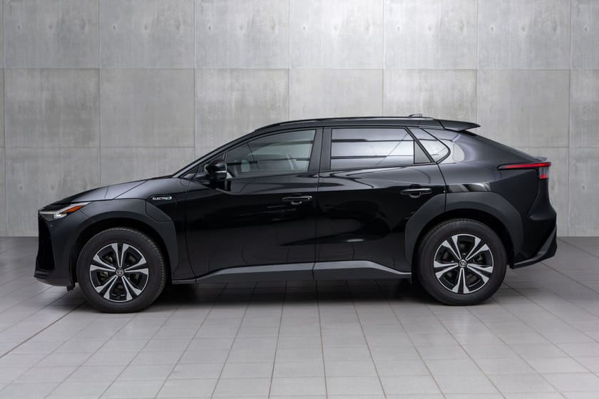 Bilde 3 av Toyota bZ4X AWD Active Tech
