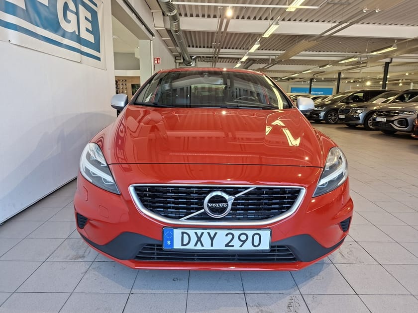 Bild 5 av Volvo V40 D2 R-Design 120HK Ny Kamrem P-Värmare Navi