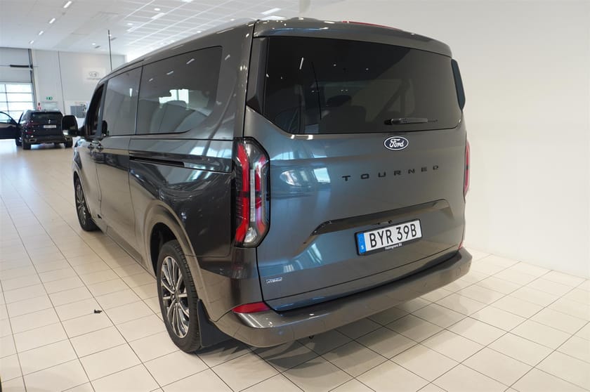 Bild 4 av Ford Tourneo Custom 340 Plug-in Hybrid Titanium X 340l LWB 2.5l PHEV 227 hk Aut