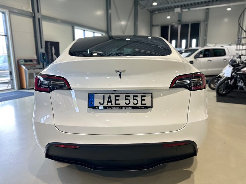 Bild 5 av Tesla Model Y Standard Range RWD 299hk / Dragkrok / MOMS