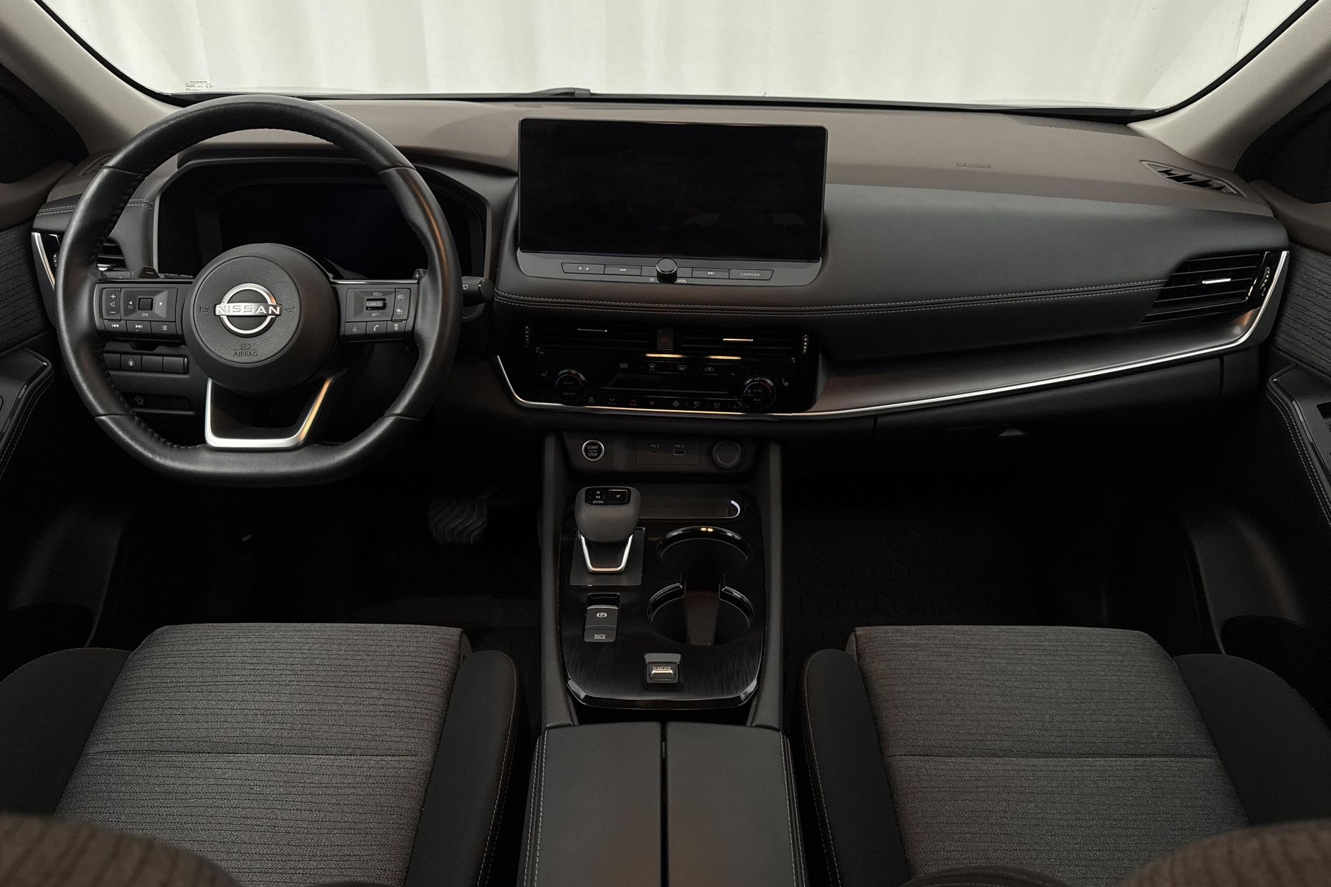 Nissan X-Trail 1.5 VC-T Mild-Hybrid 2023, photo 7/10