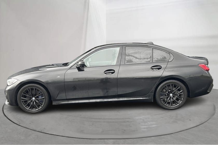 Bild 2 av BMW 320d xDrive Sedan 320 (190hk) M Sport 360 Taklucka