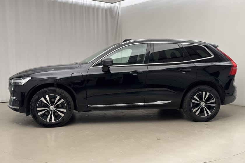 Bild 2 av Volvo XC60 T6 AWD Recharge (350hk) Core Bright Panorama