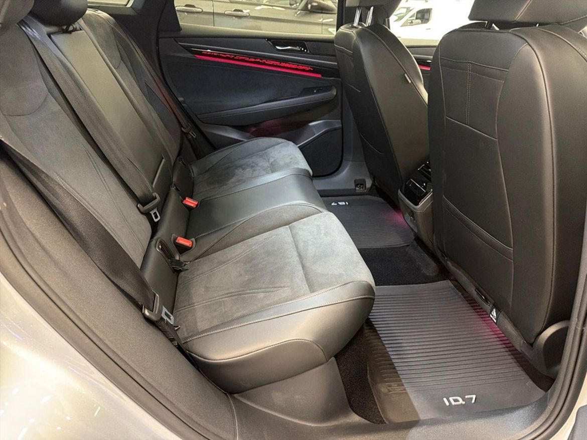 Volkswagen Volkswagen ID.7 Pro S Tourer — bild 15