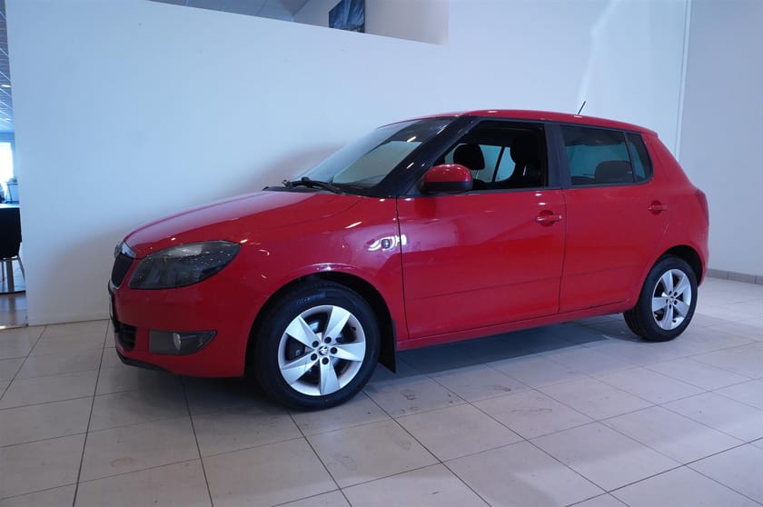 Bild 3 av Škoda Fabia 1,2 TSI Ambition, PDC Bak, Tonade Rutor, Stolsvärme Fram