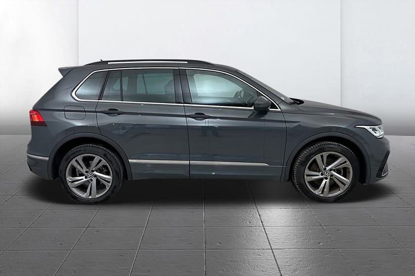 Bild 4 av Volkswagen Tiguan eHybrid 1.4 TSI R-Line Drag Navi Kamera IQ.Light 245hk