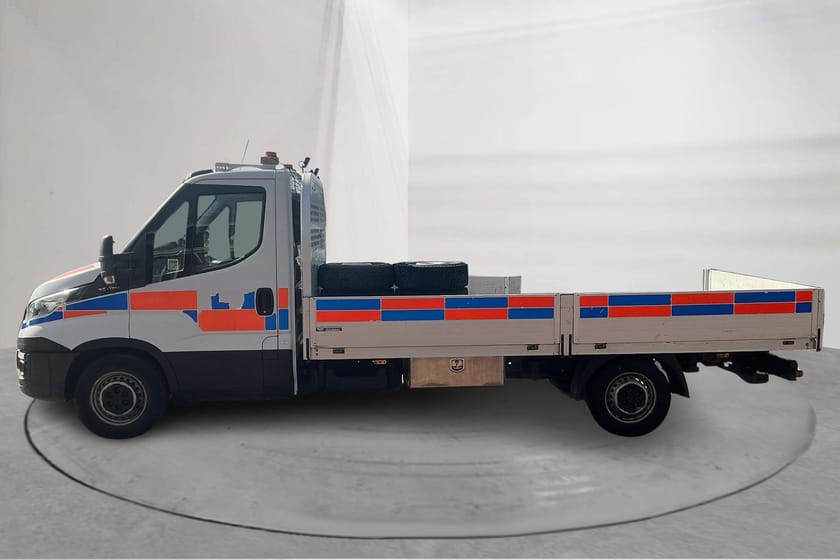 Bild 2 av Iveco Daily 35-150 Chassis Cab 35 2.3 (146hk) Dragkrok Vinterhjul