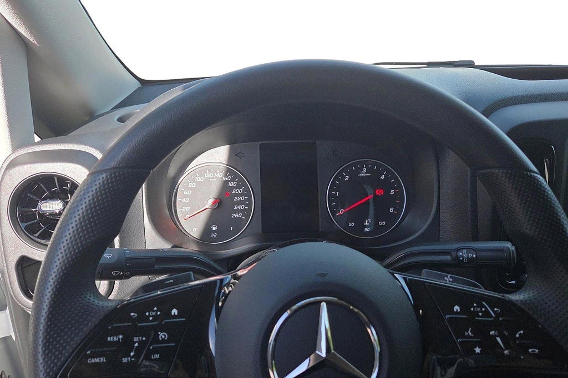 Mercedes-Benz Vito 2025, bild 5/10