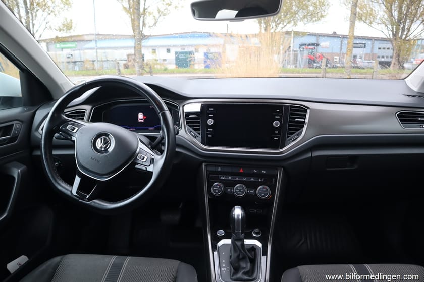 Bild 5 av Volkswagen T-Roc 2.0 TDI 4MOTION 12 mån garanti Park.värm Drag 2 ägare