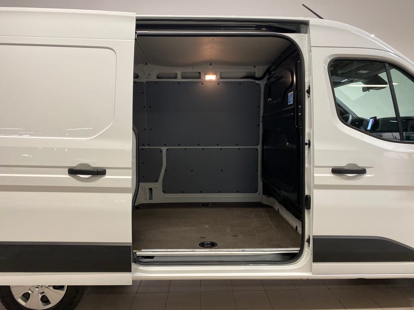 Bild 4 av Renault Master E-Tech 87kWh Skåp L2H2