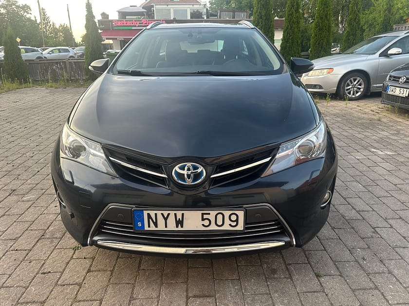 Bild 3 av Toyota Auris Touring Sports Hybrid e-CVT Executive Euro 5