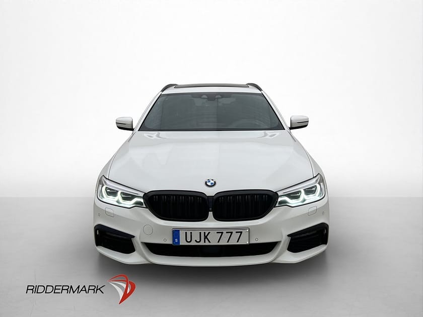 Bild 2 av BMW 520d xDrive Touring 520 M Sport Innovation Pano HUD H/K Drag 360°