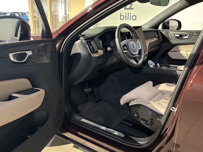 Bild 5 av Volvo XC60 T6 Plus Dark Nordic Edition | H/K | 360-Kamera | Drag |