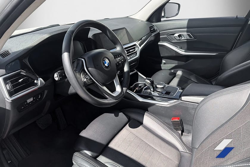 Bild 4 av BMW 320d xDrive Touring Sport line P-värme/Navi/Dragkrok