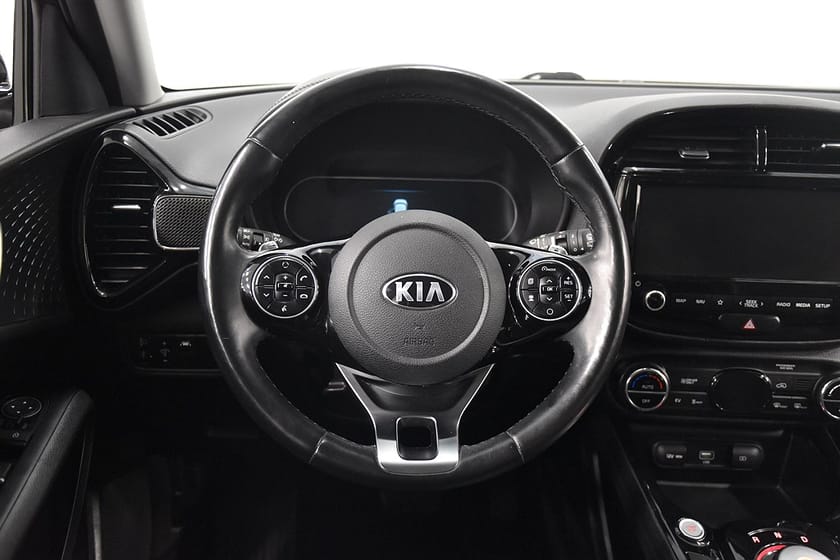 Bild 2 av Kia e-Soul 64 kWh GLS Navi Rattv B-Kam Nybes 204hk