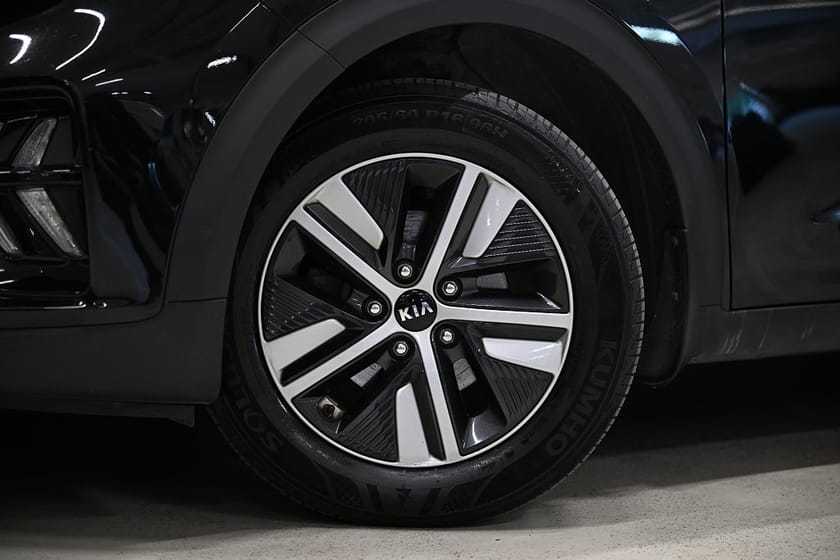 Bild 3 av Kia Niro P-HEV 141HK Plug-In Automat|GPS|Backkamera|Elstol|Leasbar
