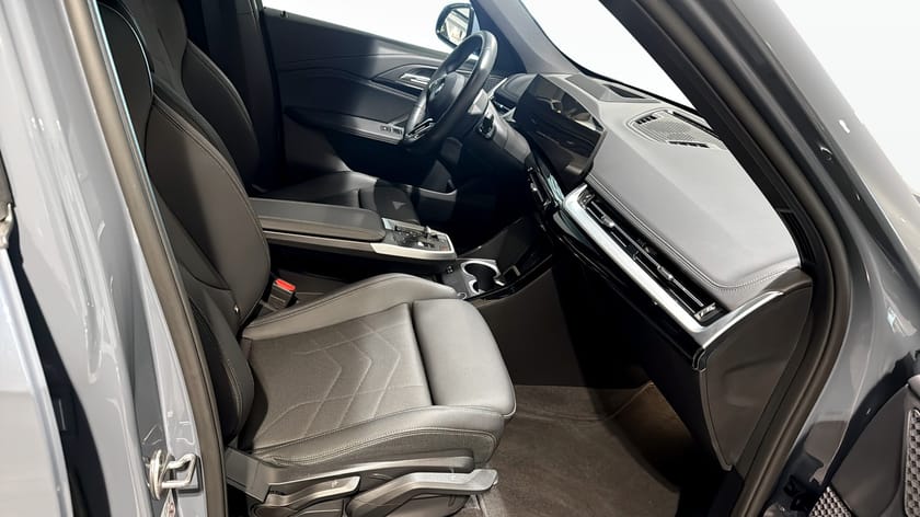 Bild 3 av BMW iX1 xDrive30 
