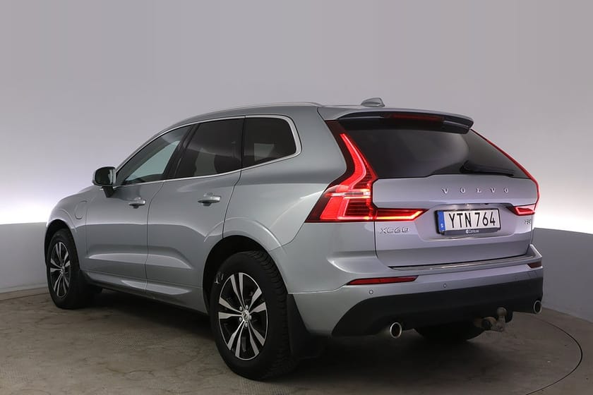 Bild 4 av Volvo XC60 Recharge T8 AWD Momentum Drag Pano Kamera Läder